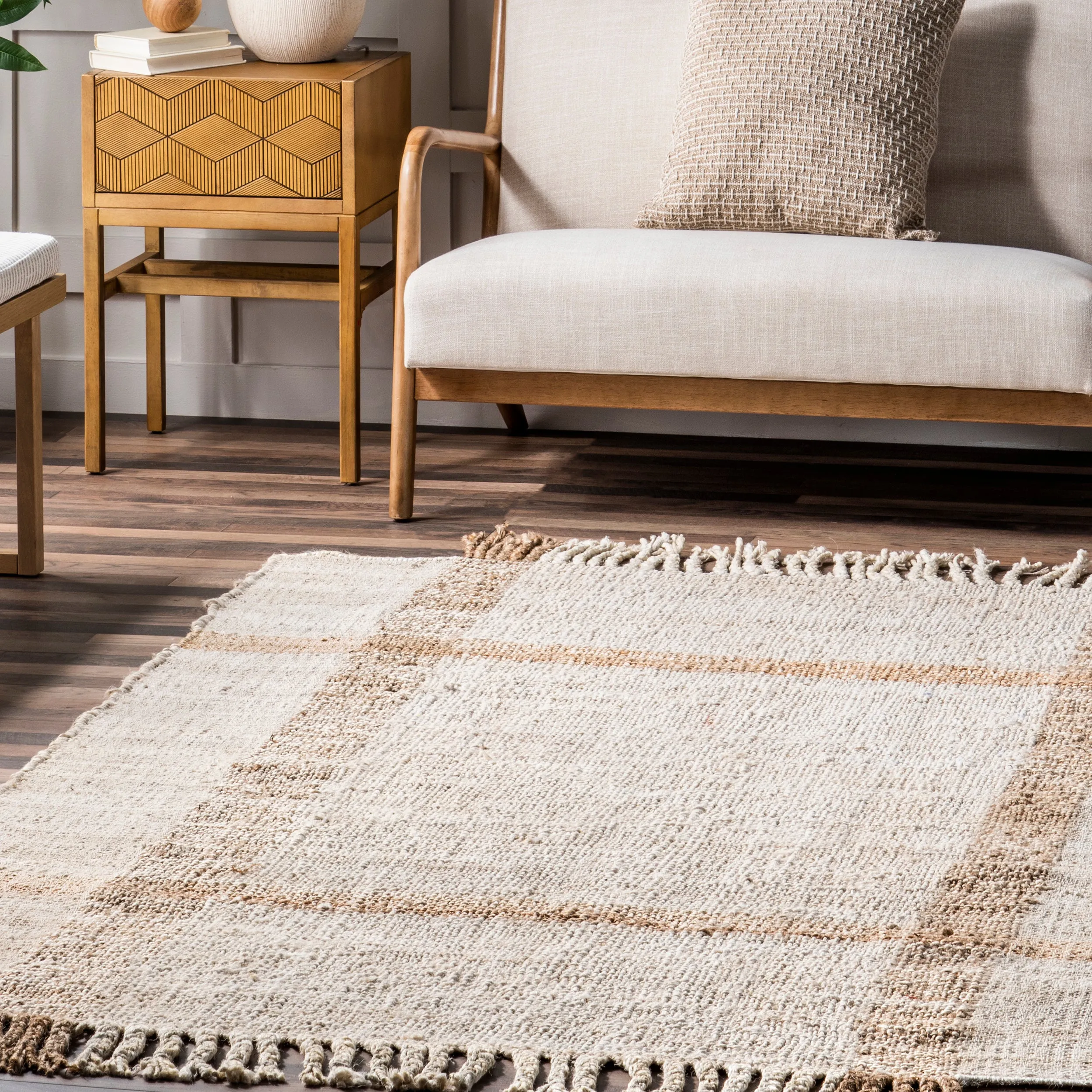 April Casual Stripe Jute Tassel Area Rug