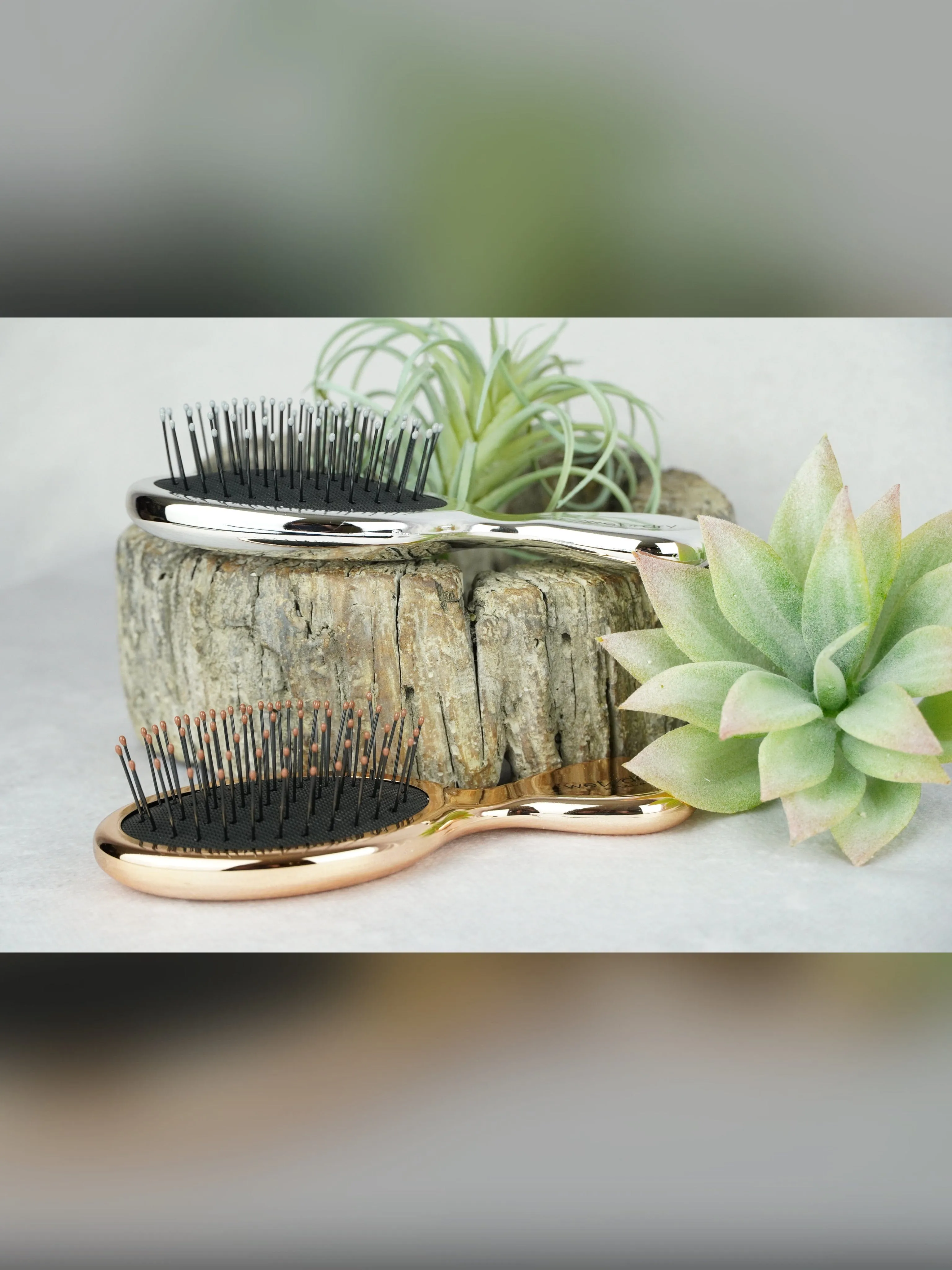 Mini Detangling Brush