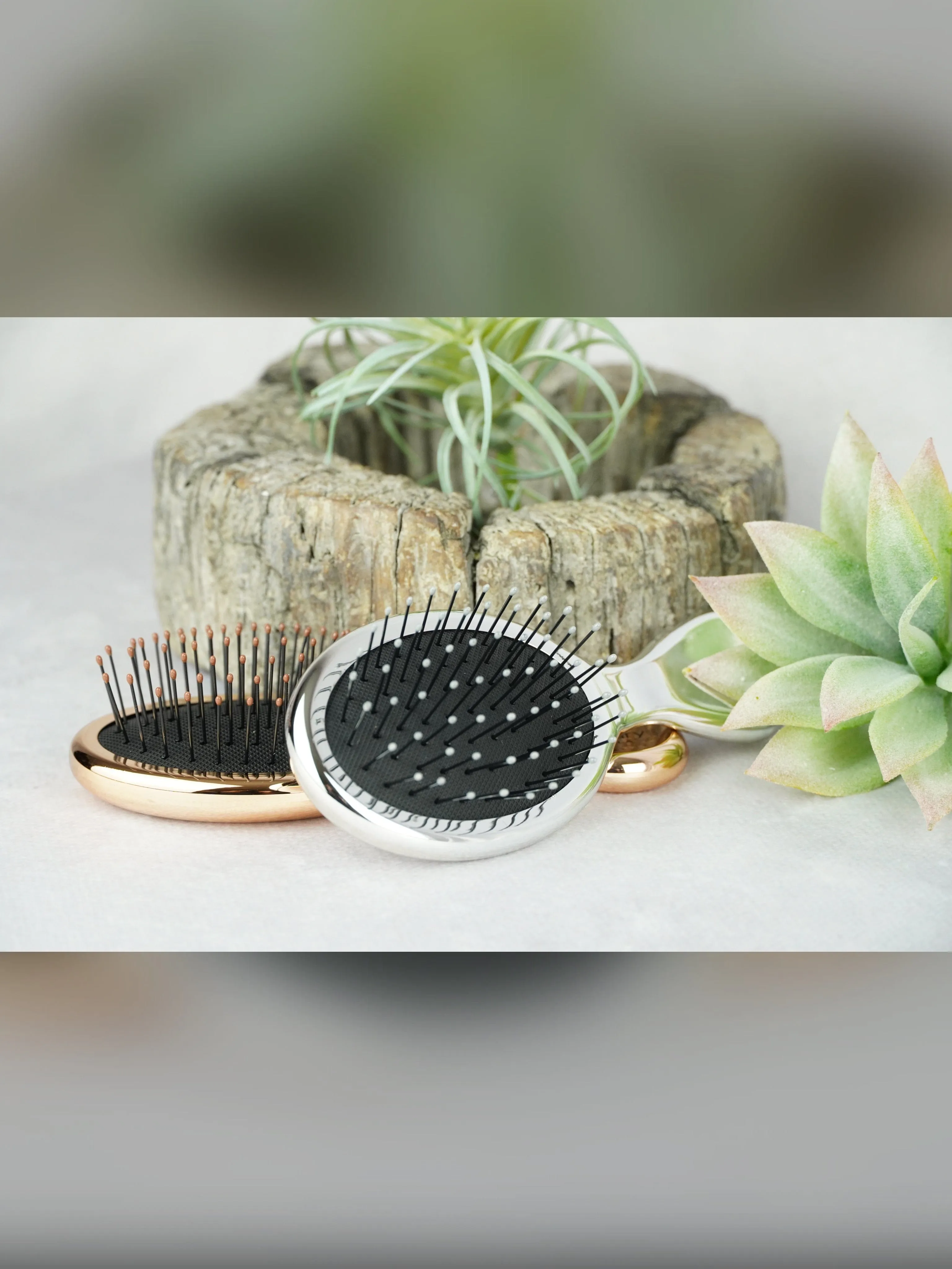 Mini Detangling Brush