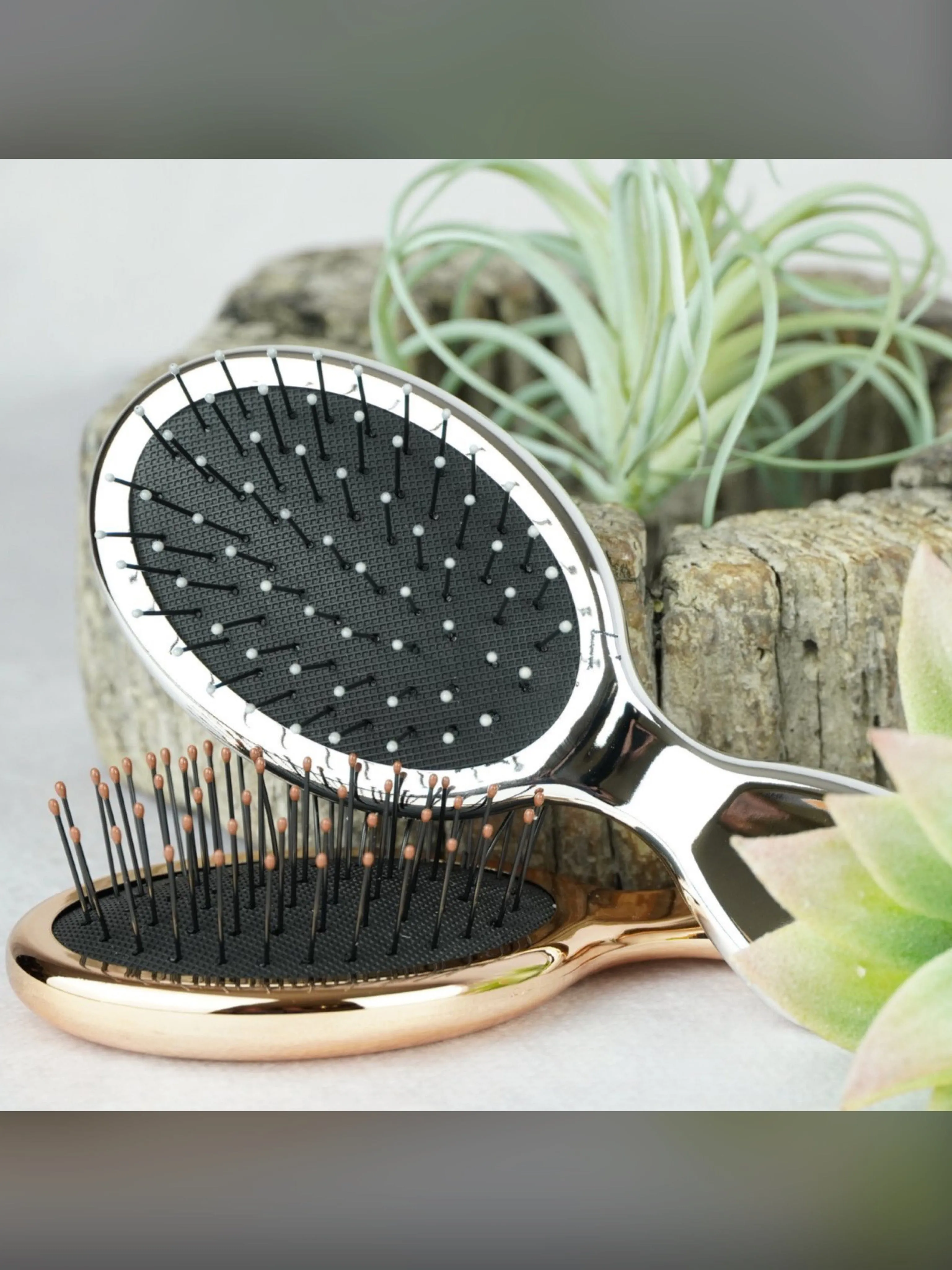 Mini Detangling Brush
